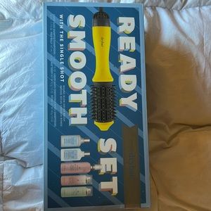 Brand New Drybar gift set